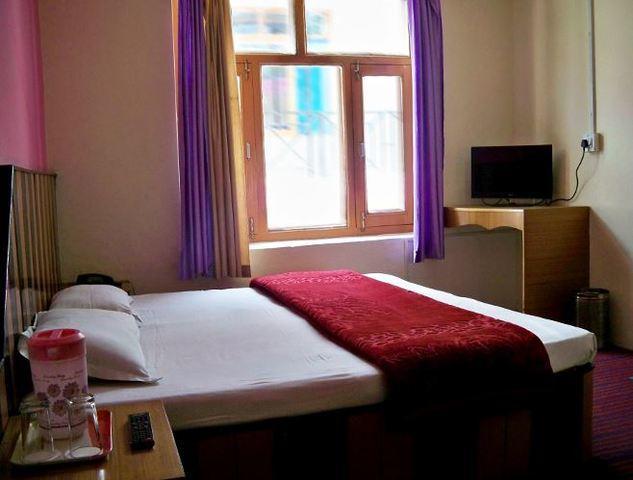 מנאלי Hotel Mountain Inn מראה חיצוני תמונה